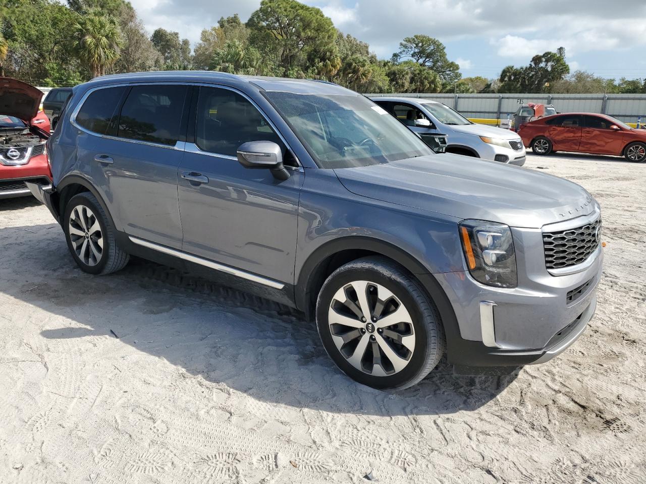 2021 Kia Telluride - Image 4