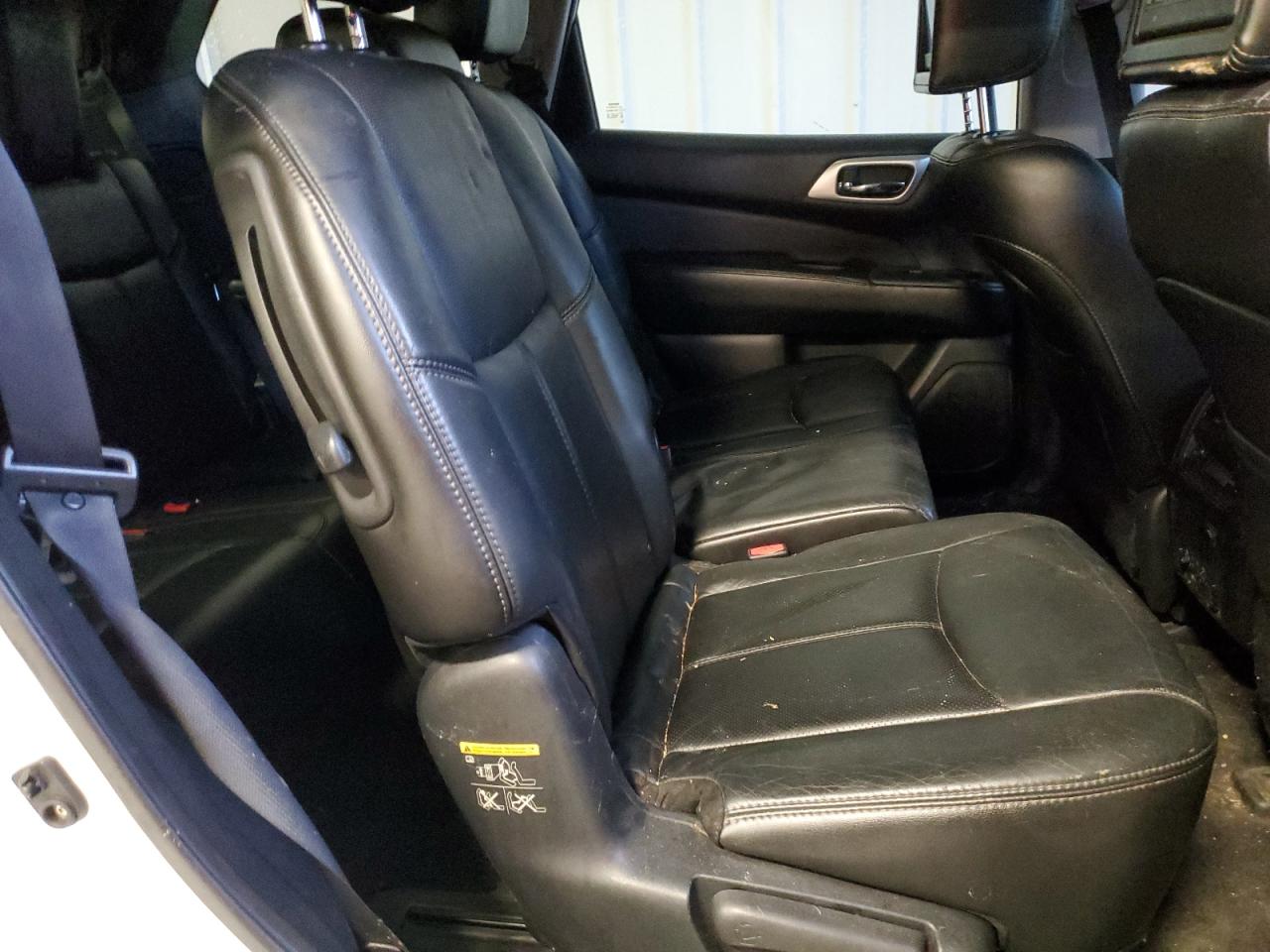 2014 Nissan Pathfinder - Image 11