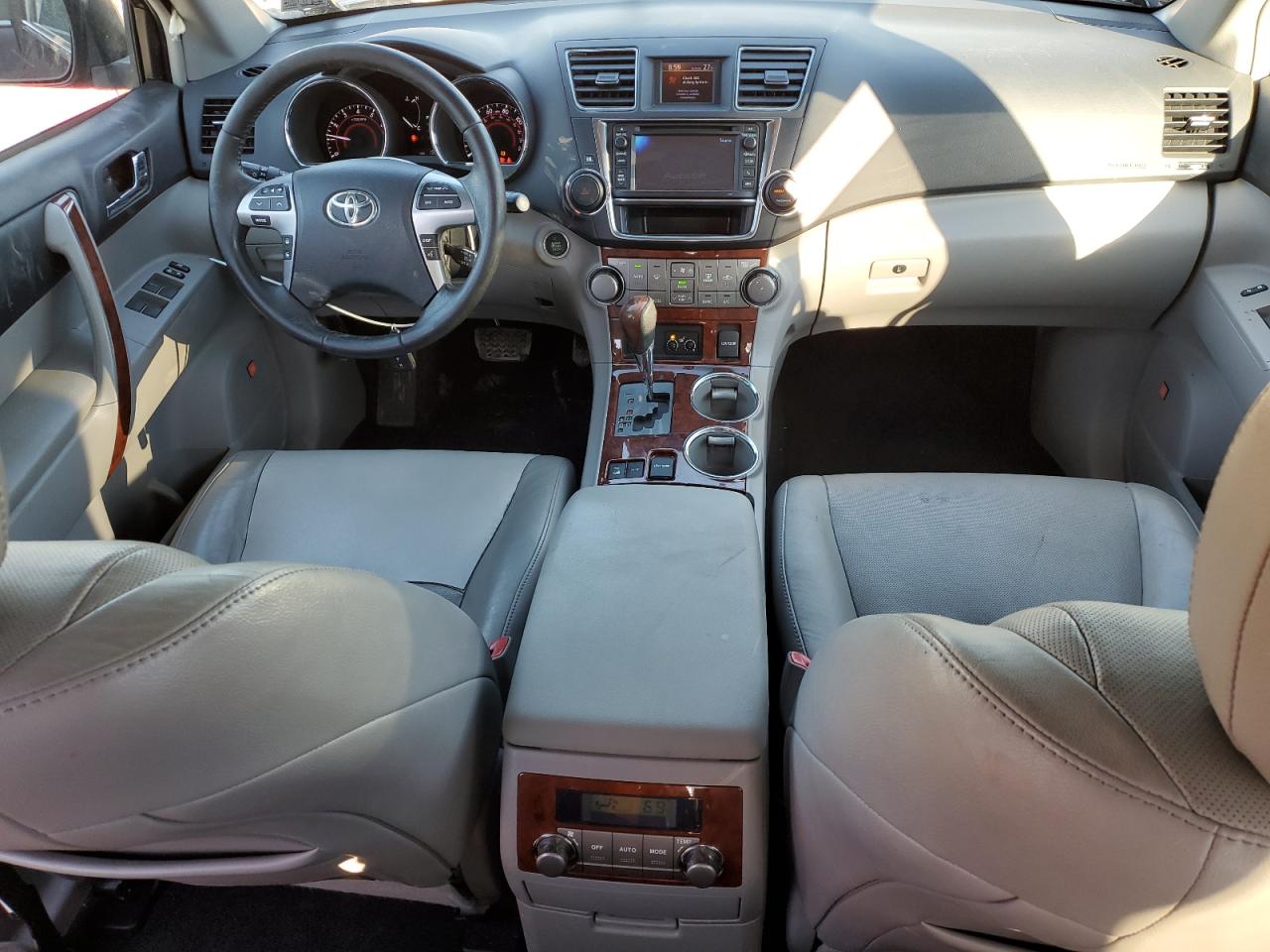 2013 Toyota Highlander - Image 8