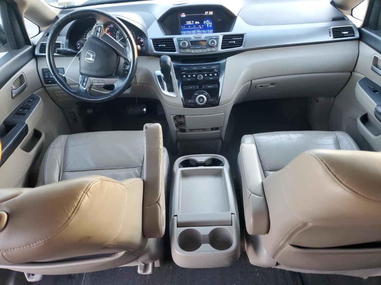 2011 Honda Odyssey - Image 8
