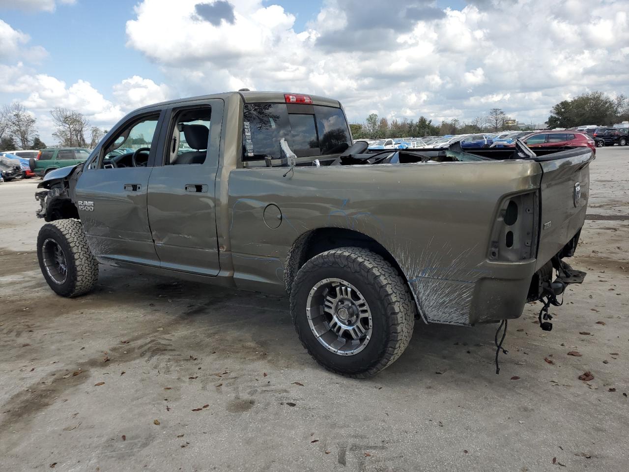 2014 RAM 1500 - Image 2