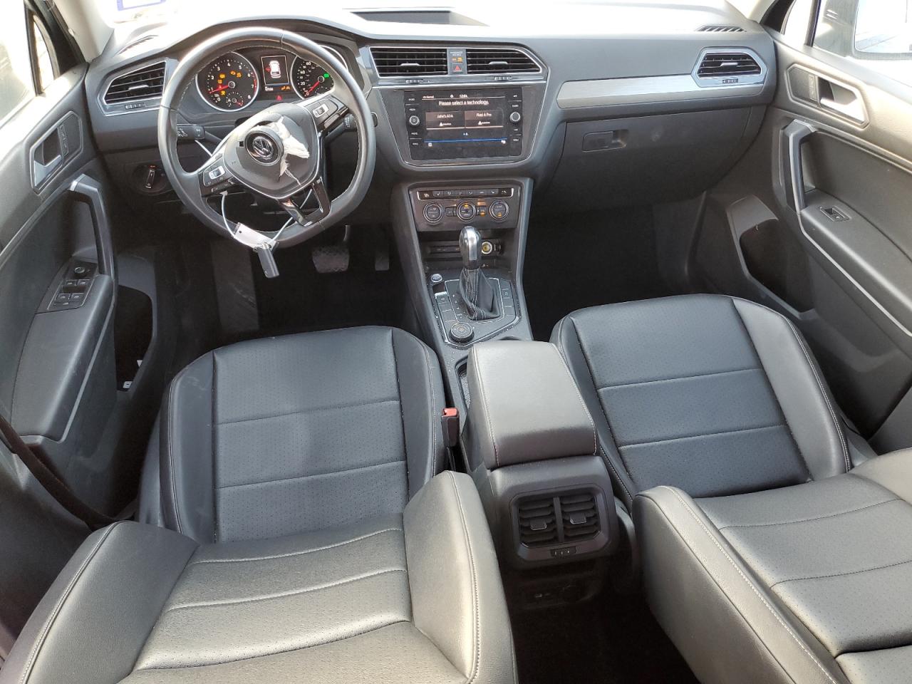 2021 Volkswagen Tiguan - Image 8