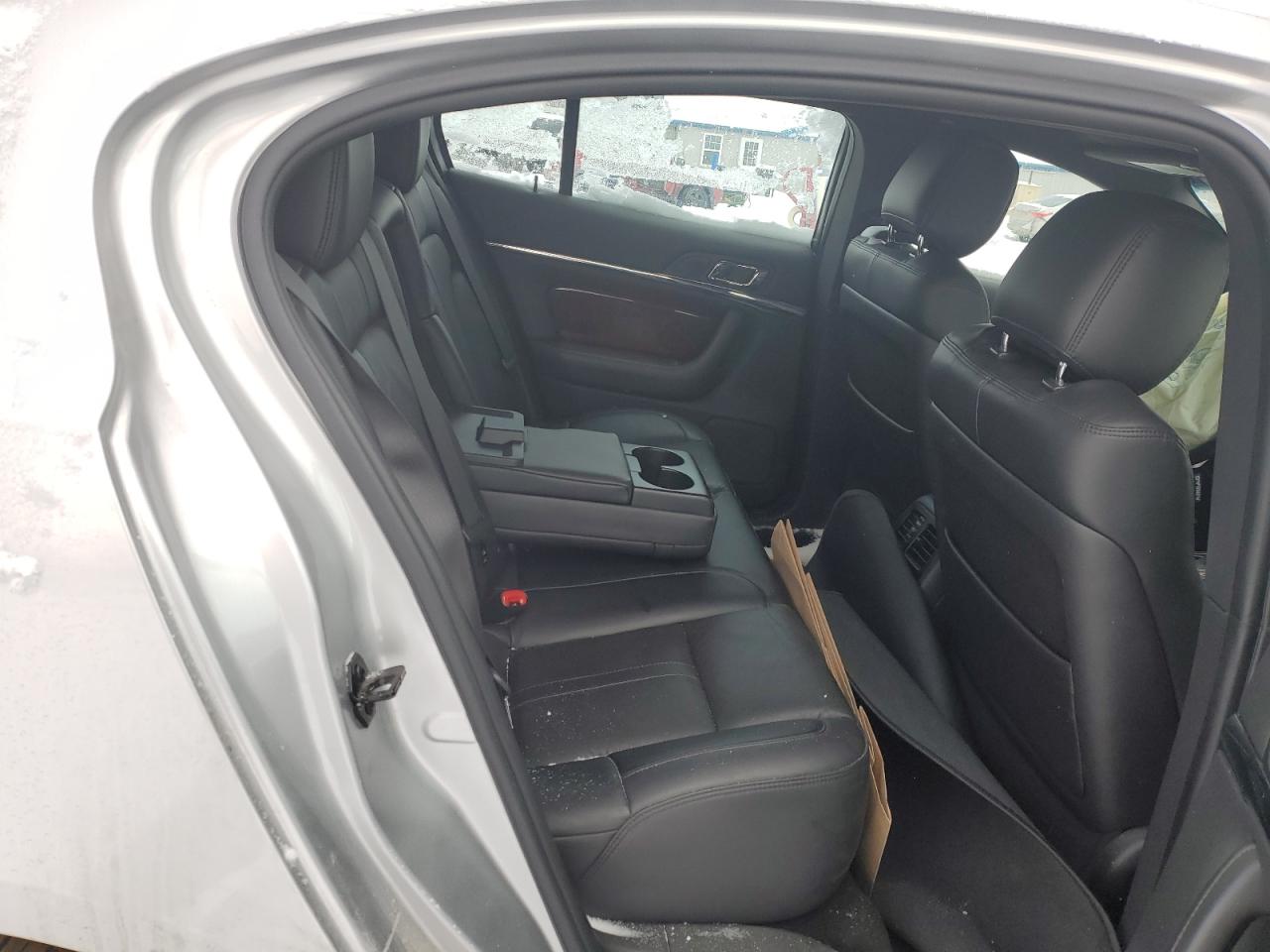 2014 Lincoln MKS - Image 11