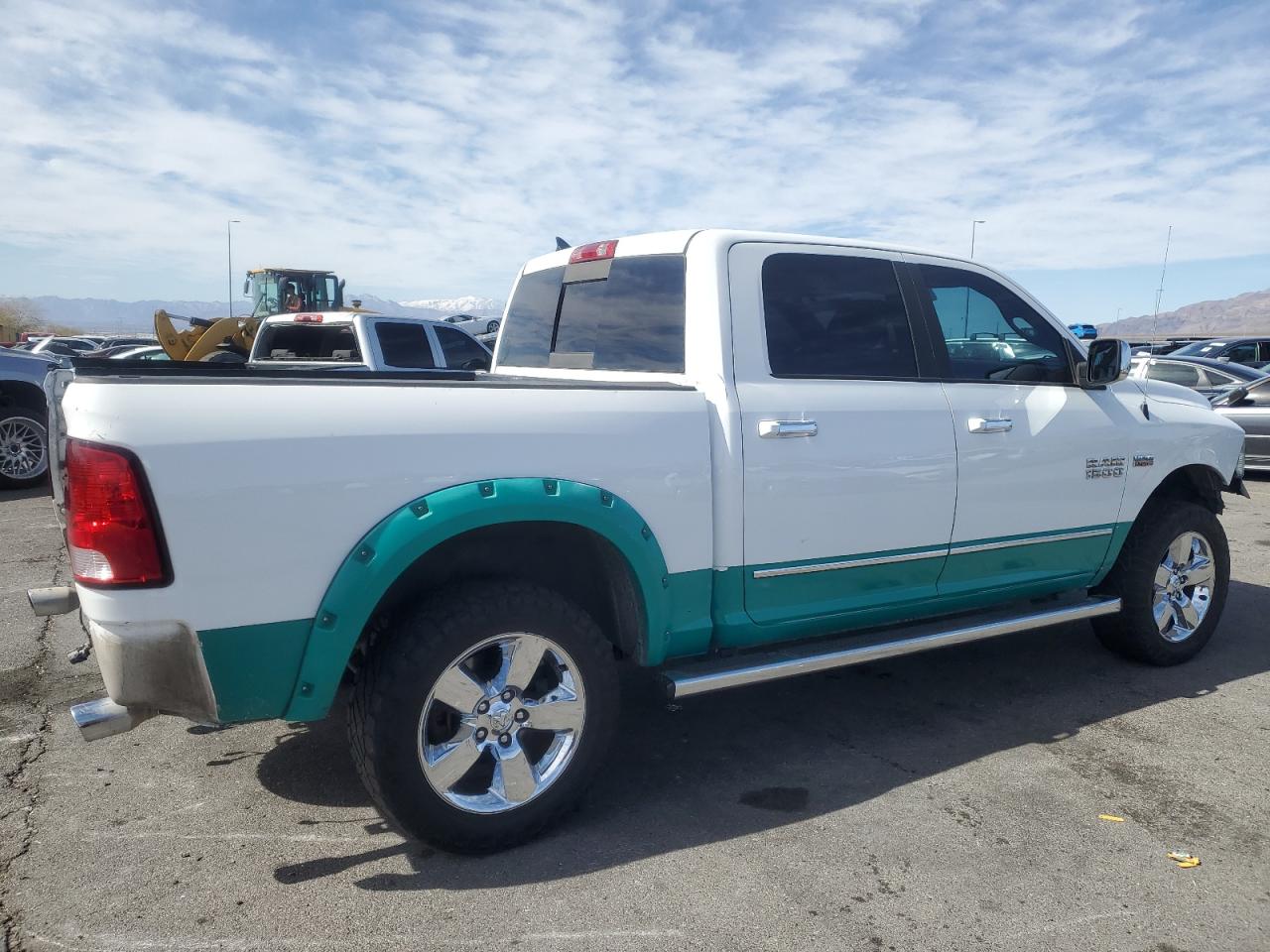 2015 RAM 1500 - Image 3