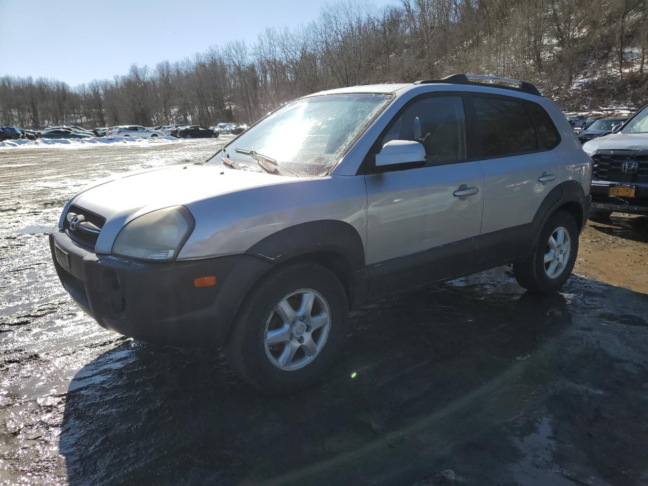 2005 Hyundai Tucson - Image 1
