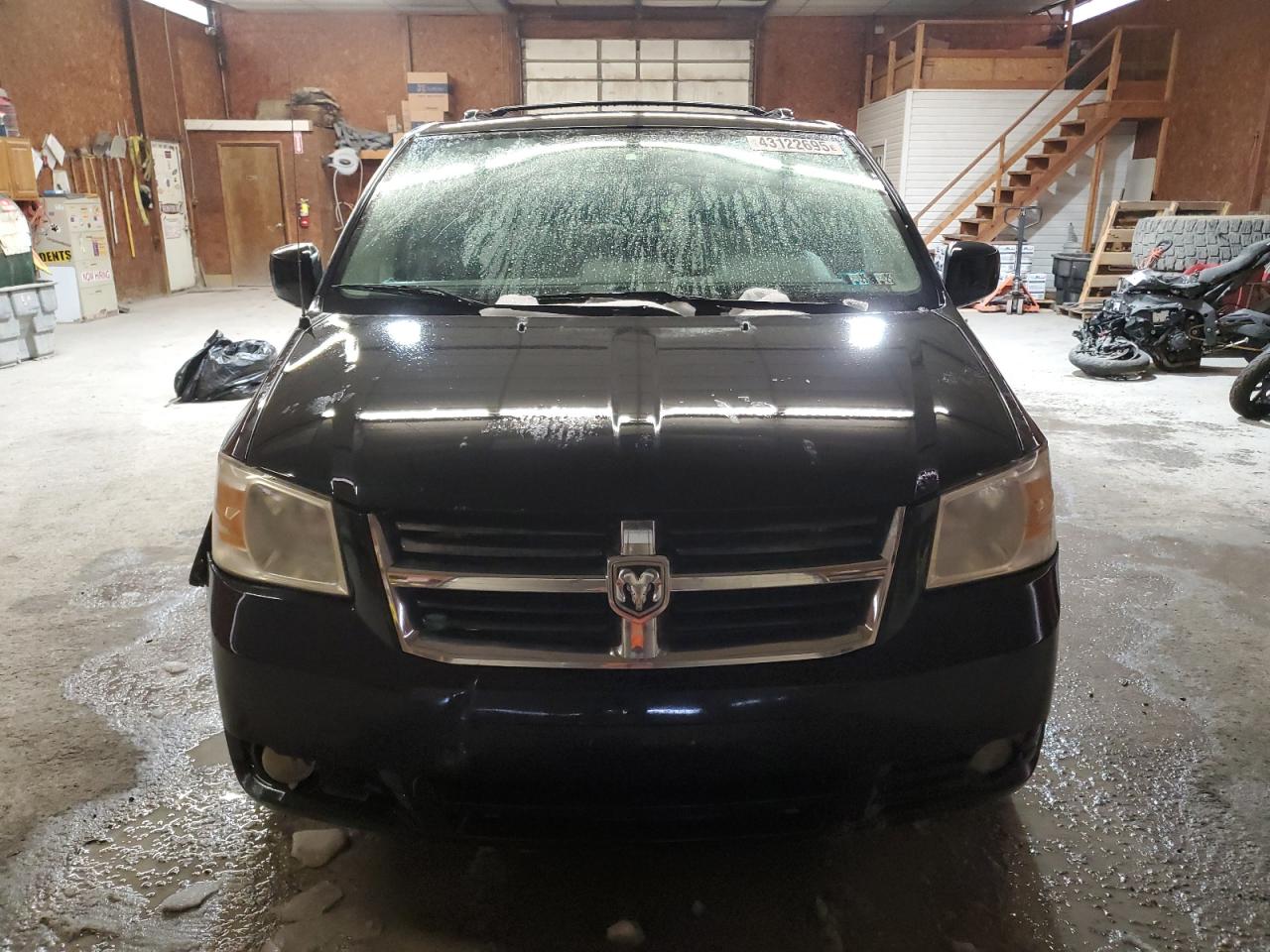 2009 Dodge Caravan - Image 5