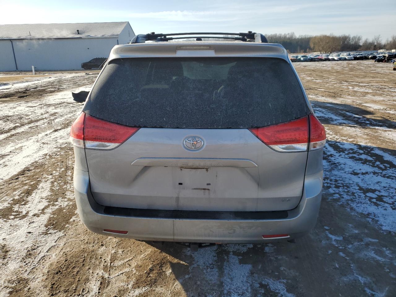 2011 Toyota Sienna - Image 6