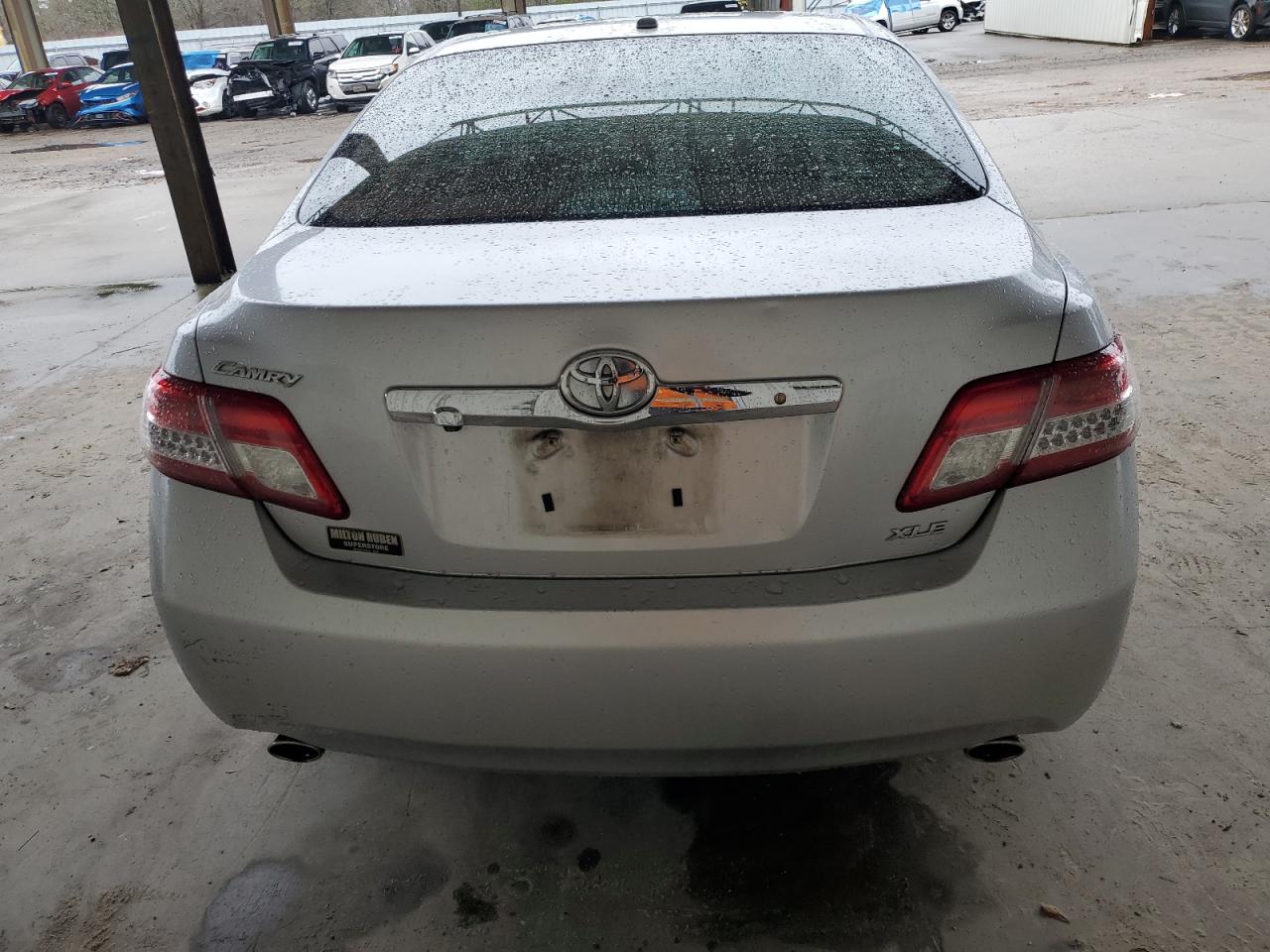 2010 Toyota Camry - Image 6