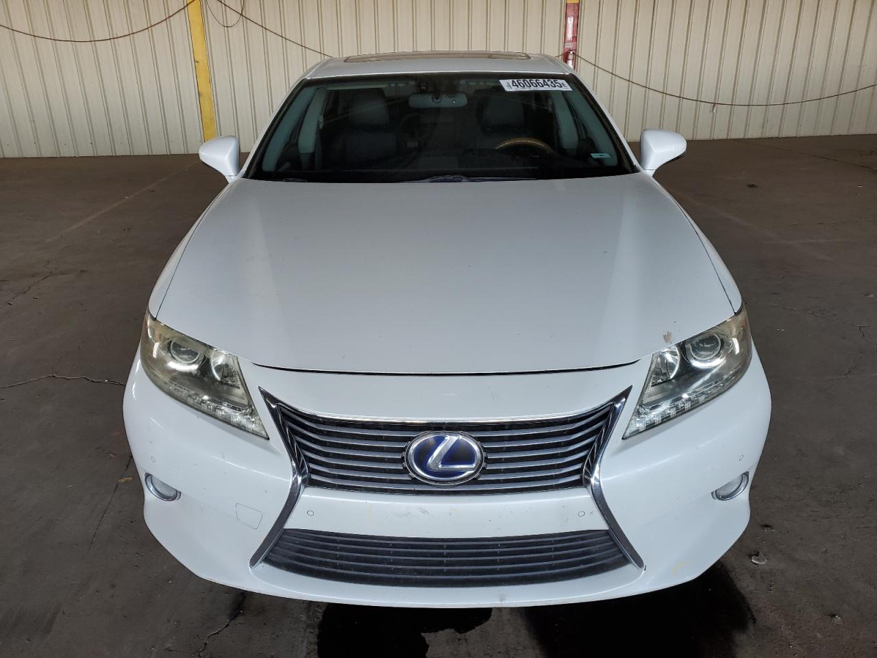 2013 Lexus ES - Image 5