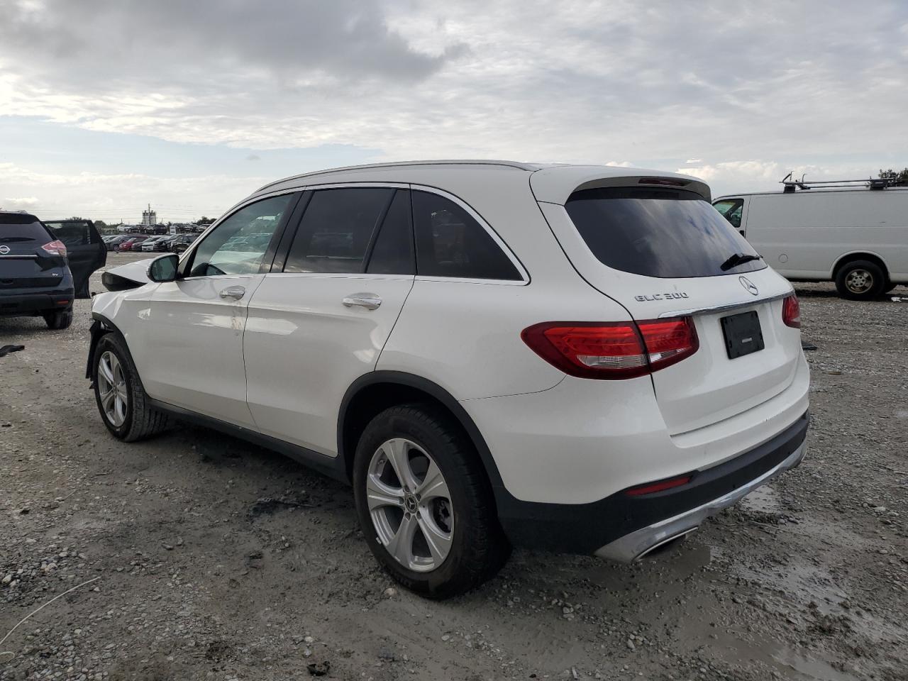 2018 Mercedes-Benz GLC - Image 2