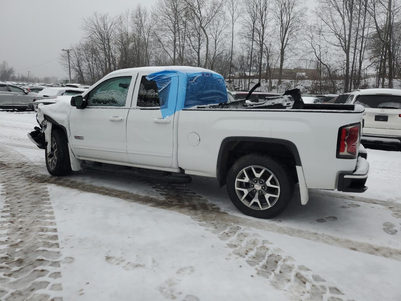 2018 GMC Sierra - Image 2