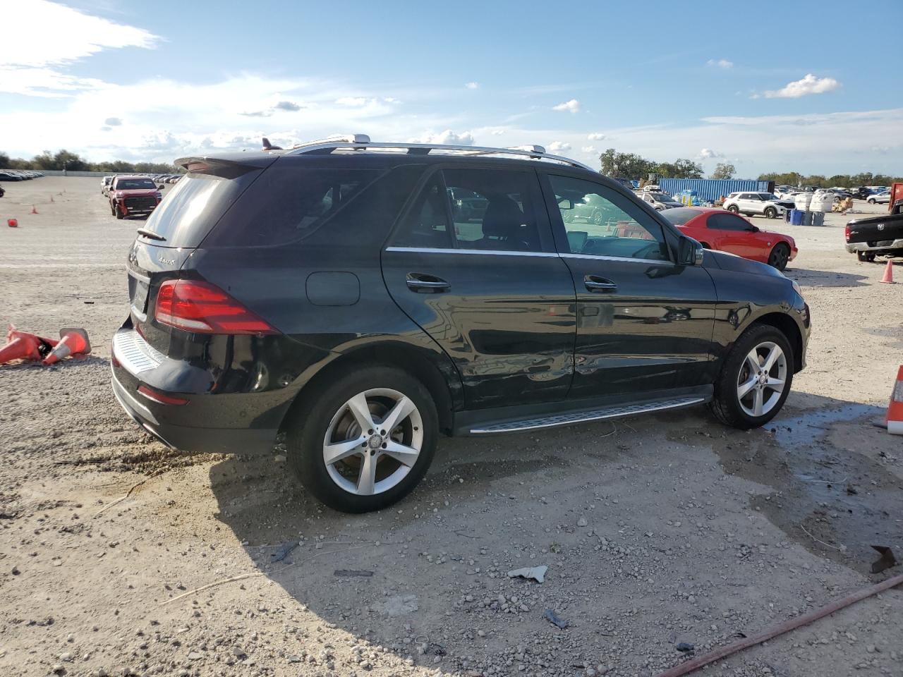 2016 Mercedes-Benz GLE - Image 3
