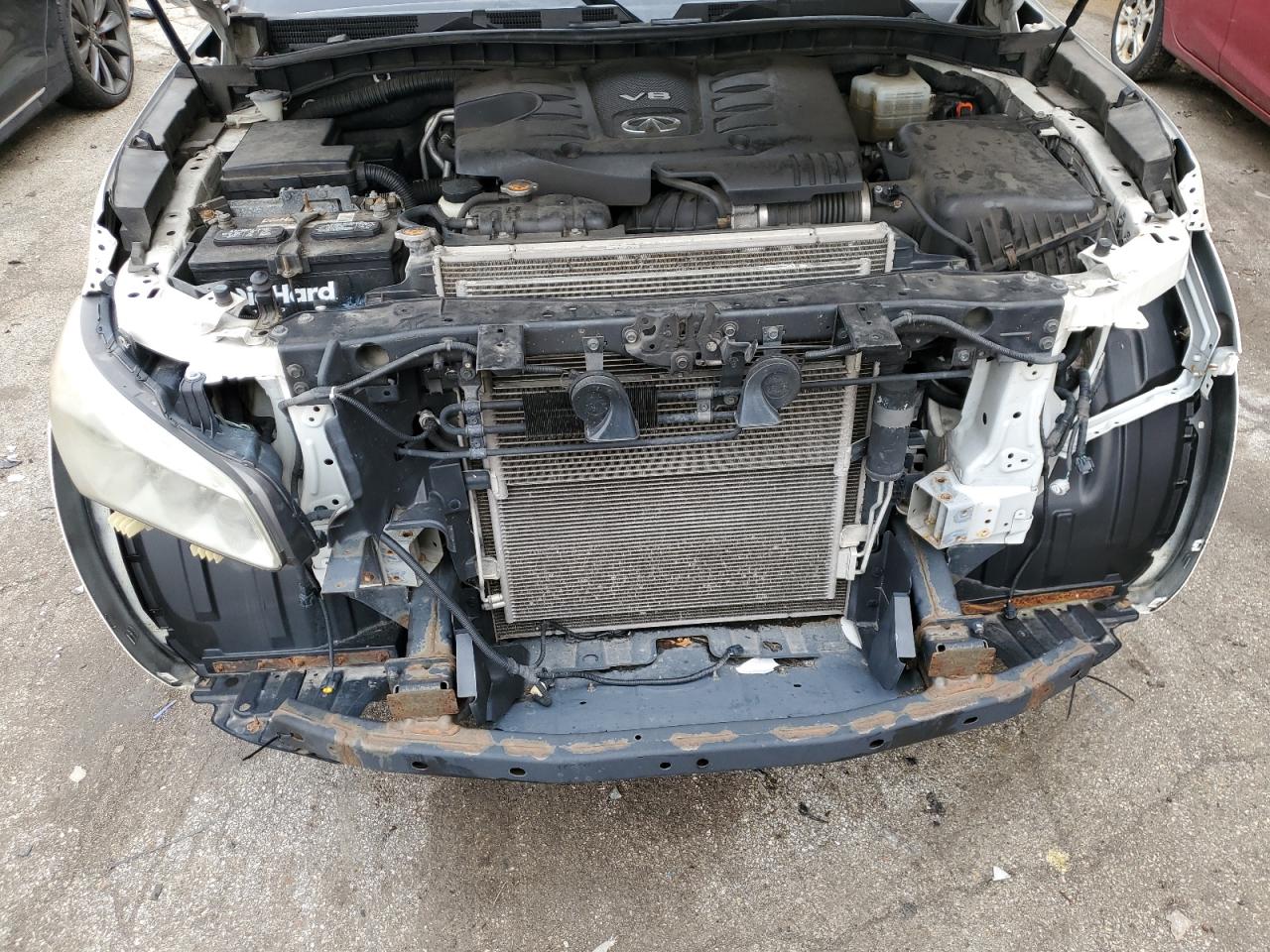 2011 Infiniti QX56 - Image 12