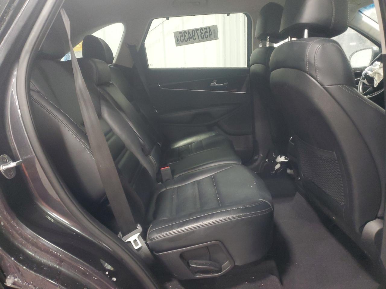 2017 Kia Sorento - Image 11