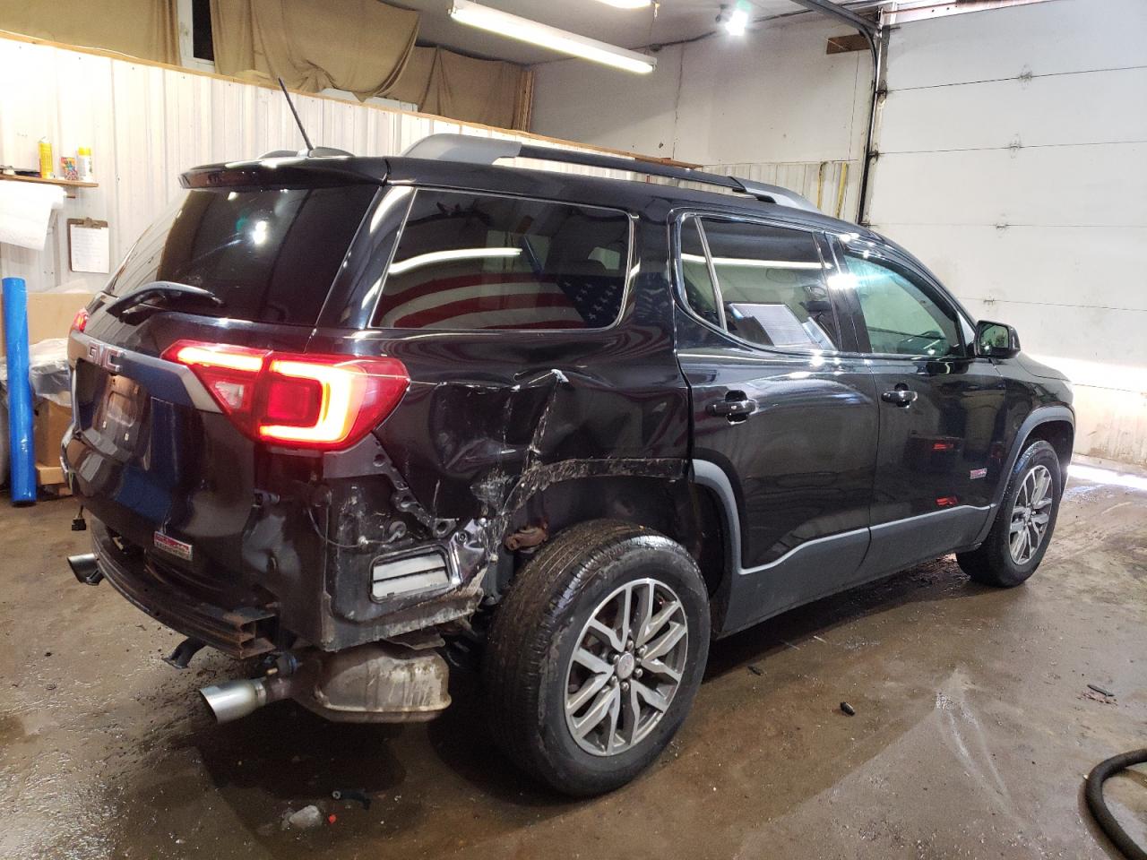 2017 GMC Acadia - Image 3