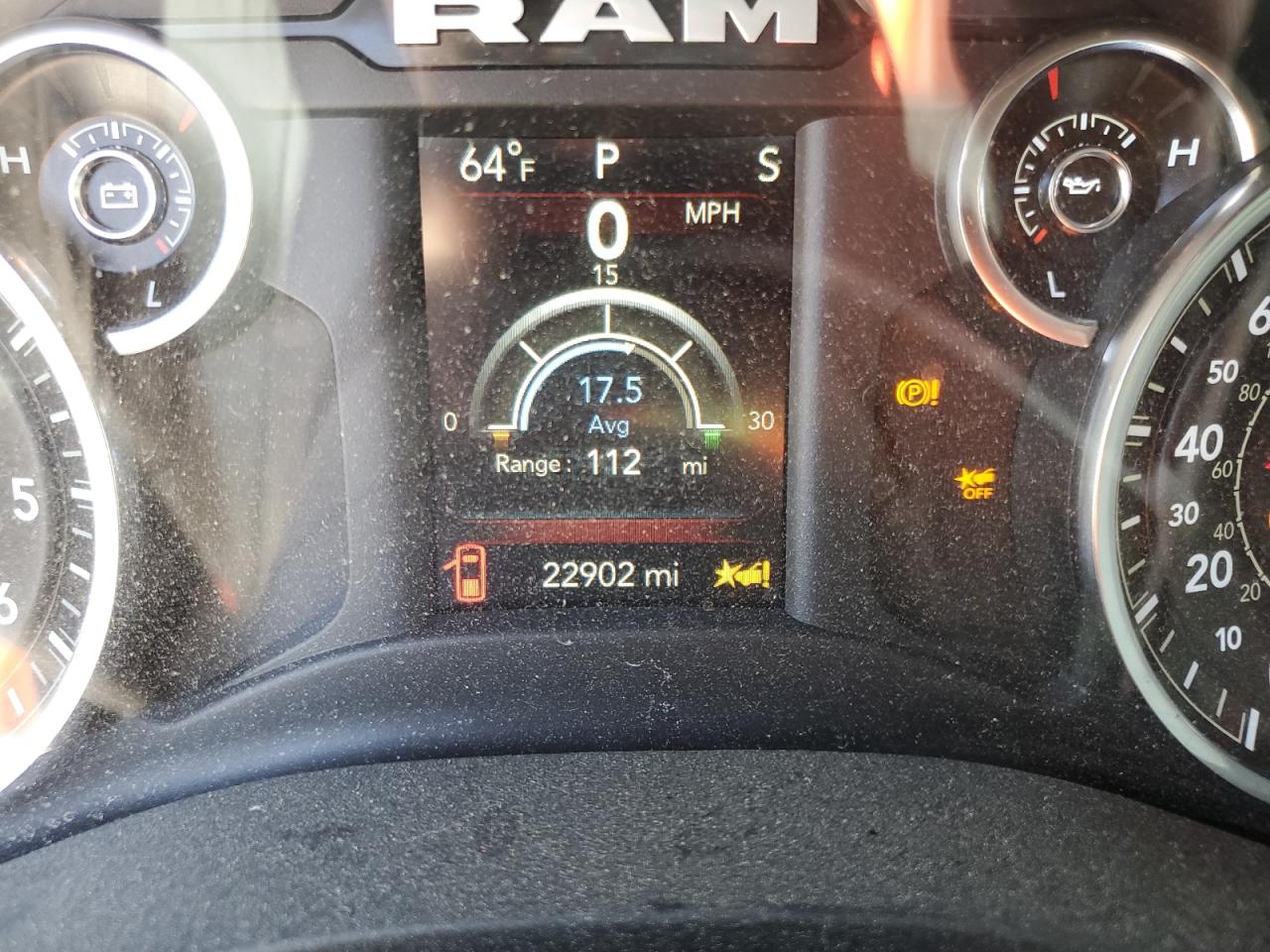 2022 RAM 1500 - Image 9