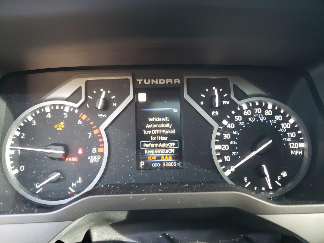 2022 Toyota Tundra - Image 9