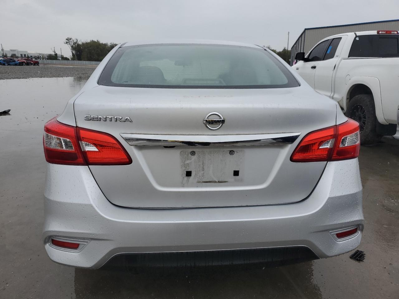 2018 Nissan Sentra - Image 6