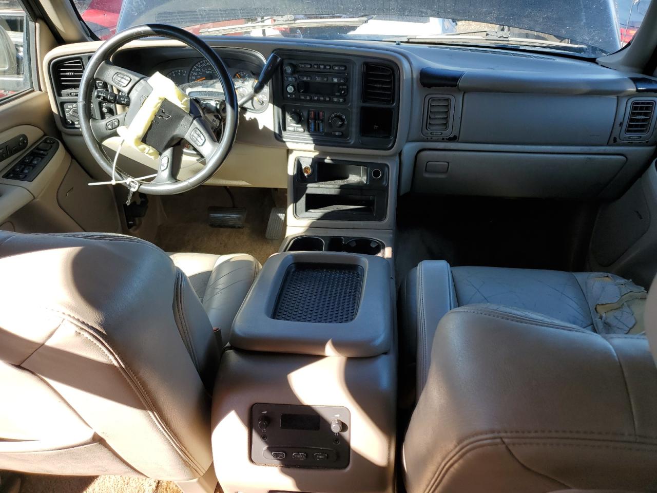 2003 Chevrolet Suburban - Image 8