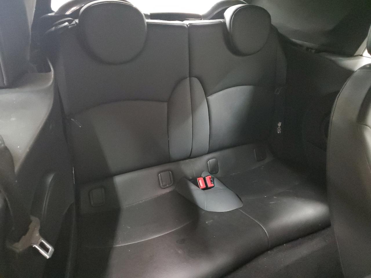 2010 MINI Cooper - Image 10