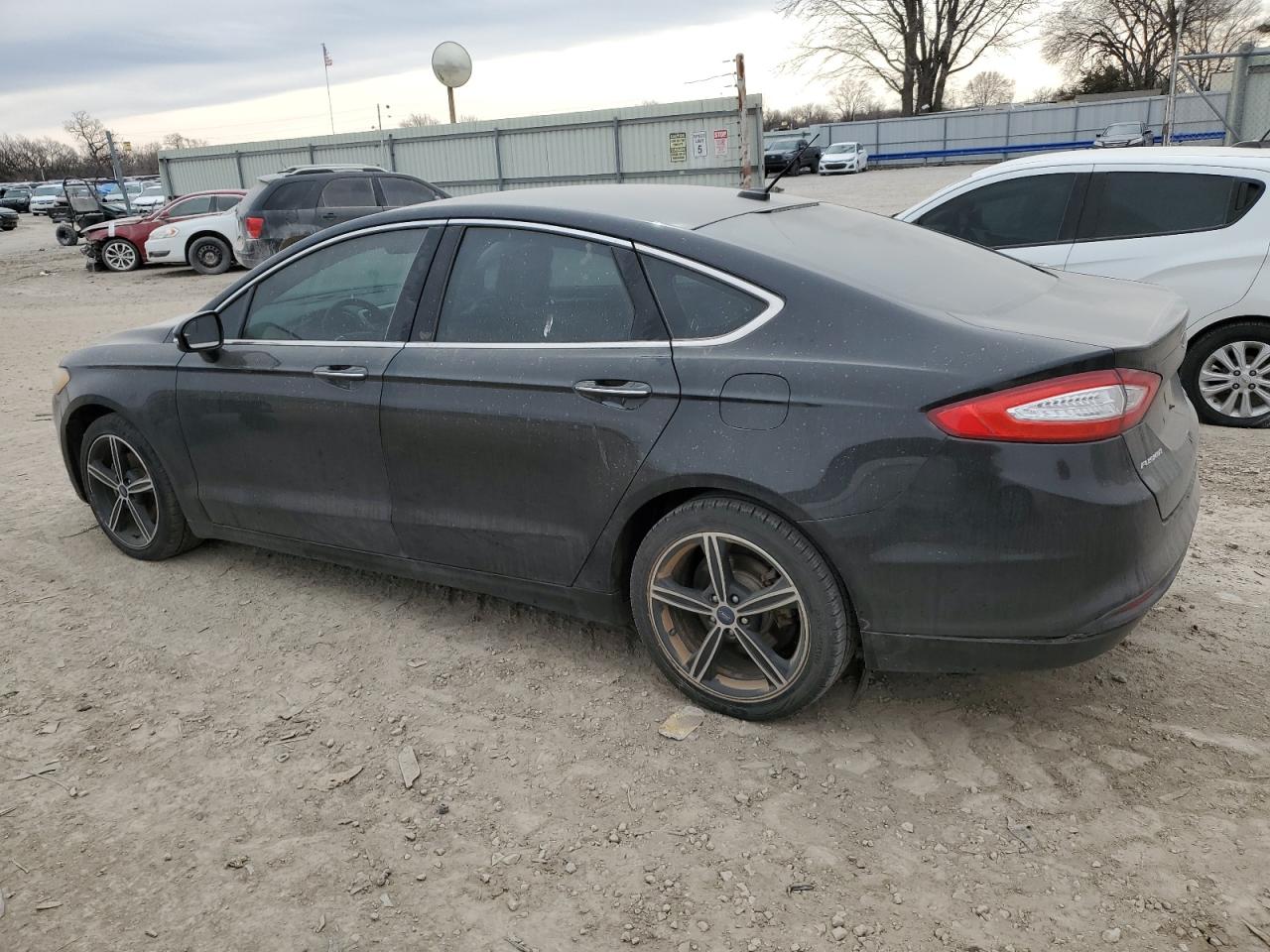 2014 Ford Fusion - Image 2