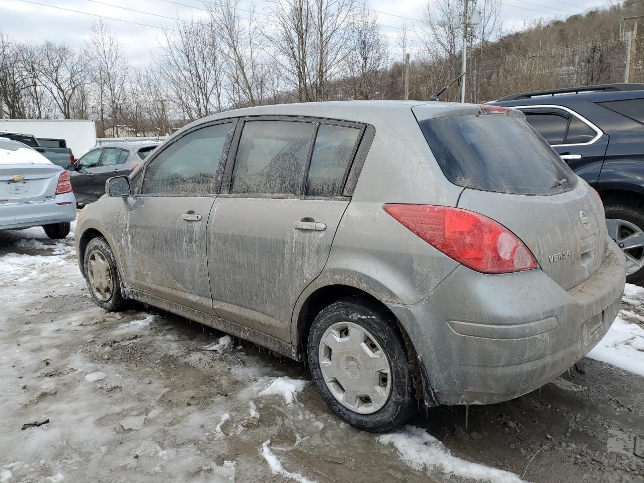 2009 Nissan Versa - Image 2
