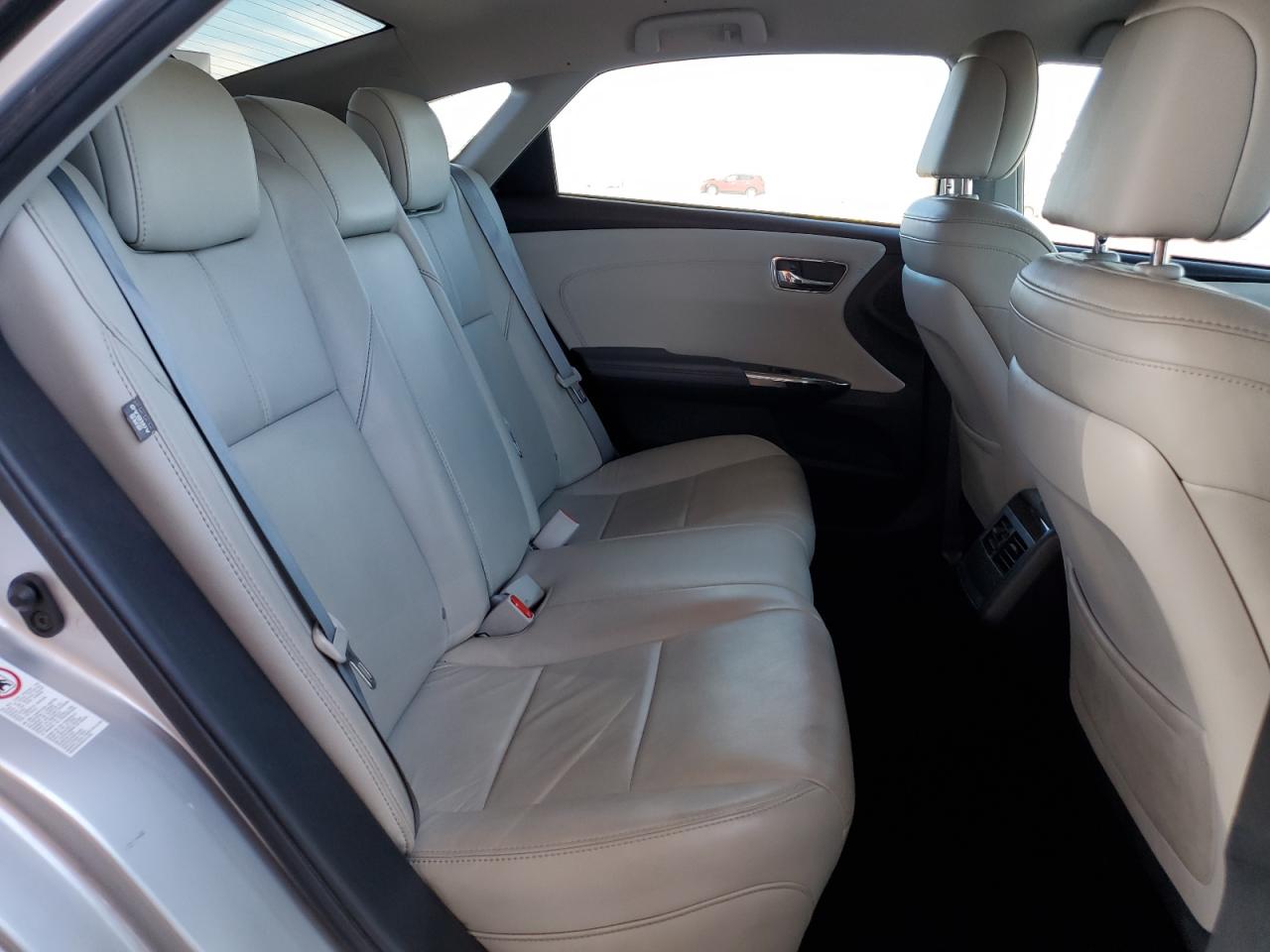 2014 Toyota Avalon - Image 10