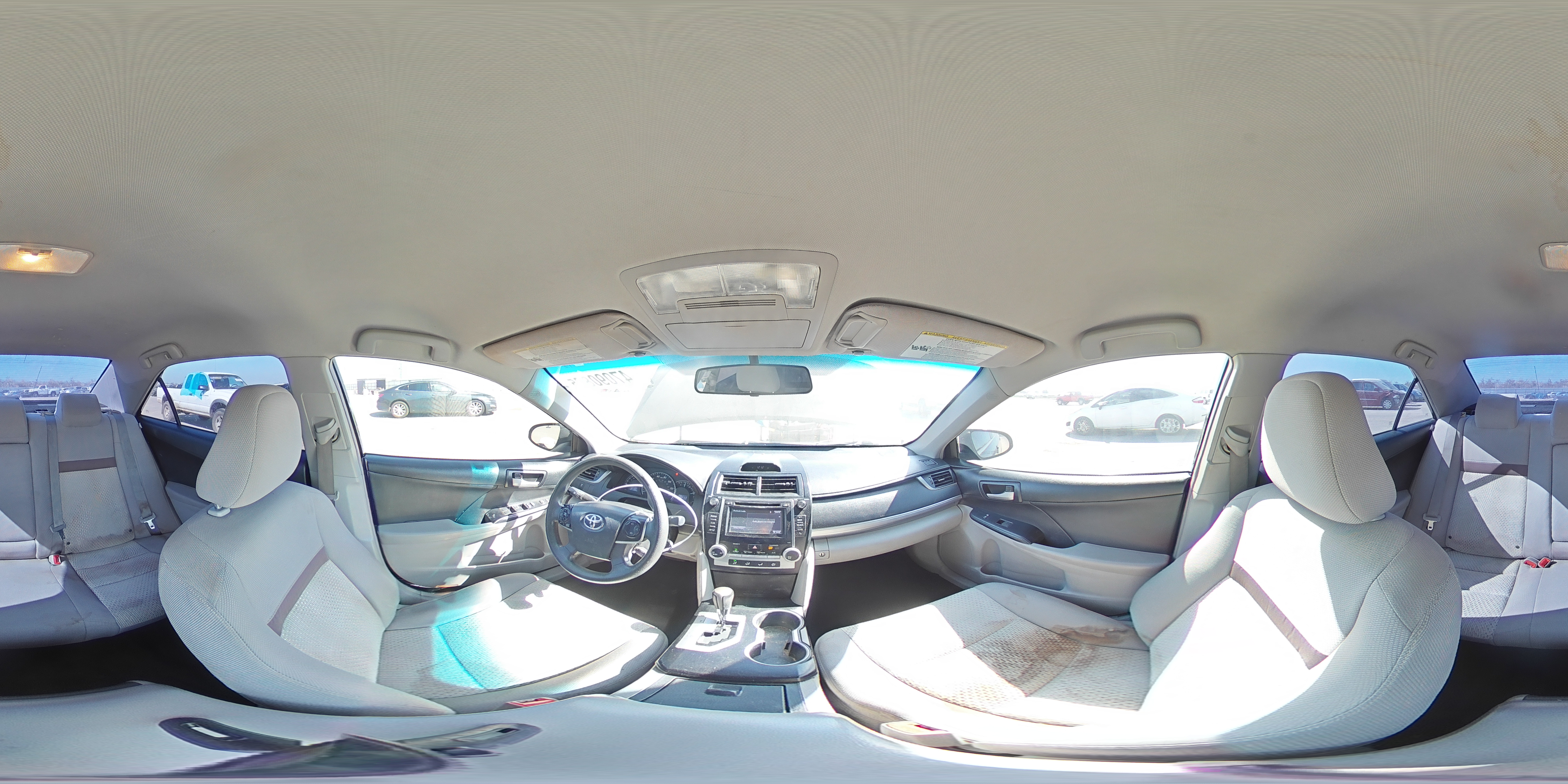 2014 Toyota Camry - Image 13