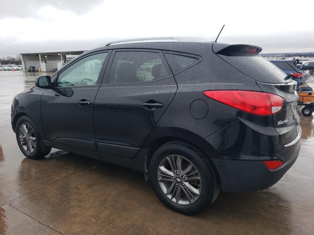 2015 Hyundai Tucson - Image 2
