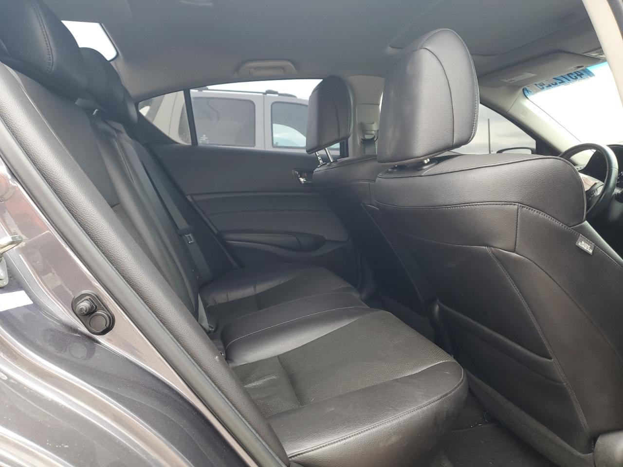 2015 Acura ILX - Image 10
