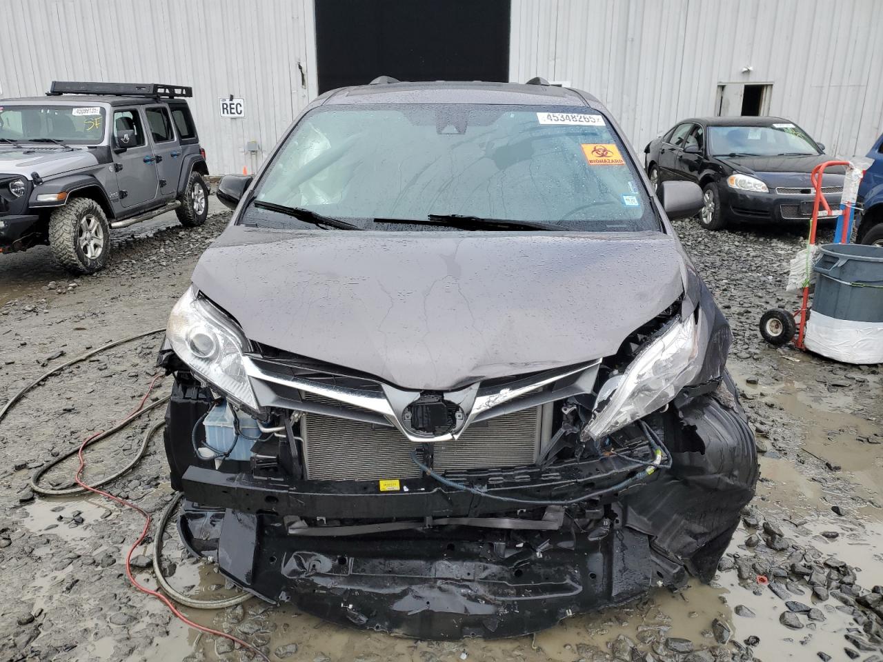 2020 Toyota Sienna - Image 5