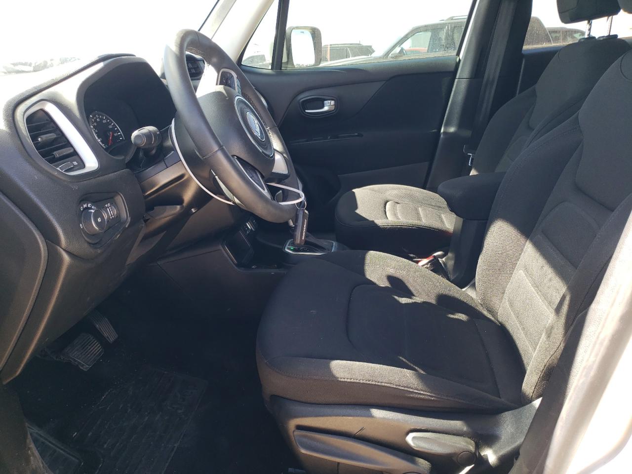 2018 Jeep Renegade - Image 7