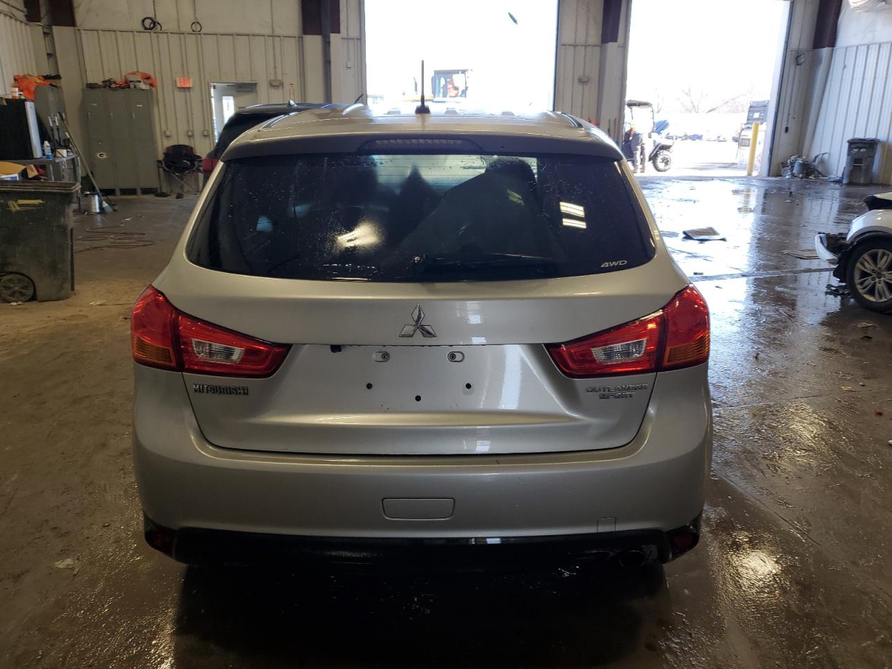 2015 Mitsubishi Outlander - Image 6