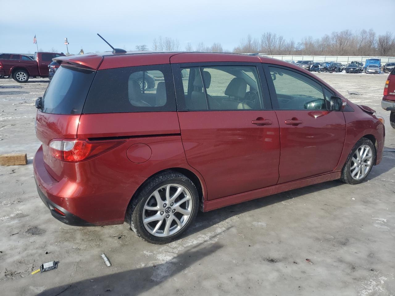 2014 Mazda 5 - Image 3