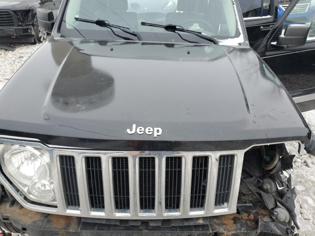 2009 Jeep Liberty (North America) - Image 12