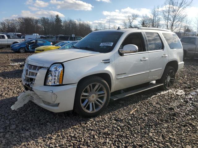  CADILLAC ESCALADE 2013 Biały