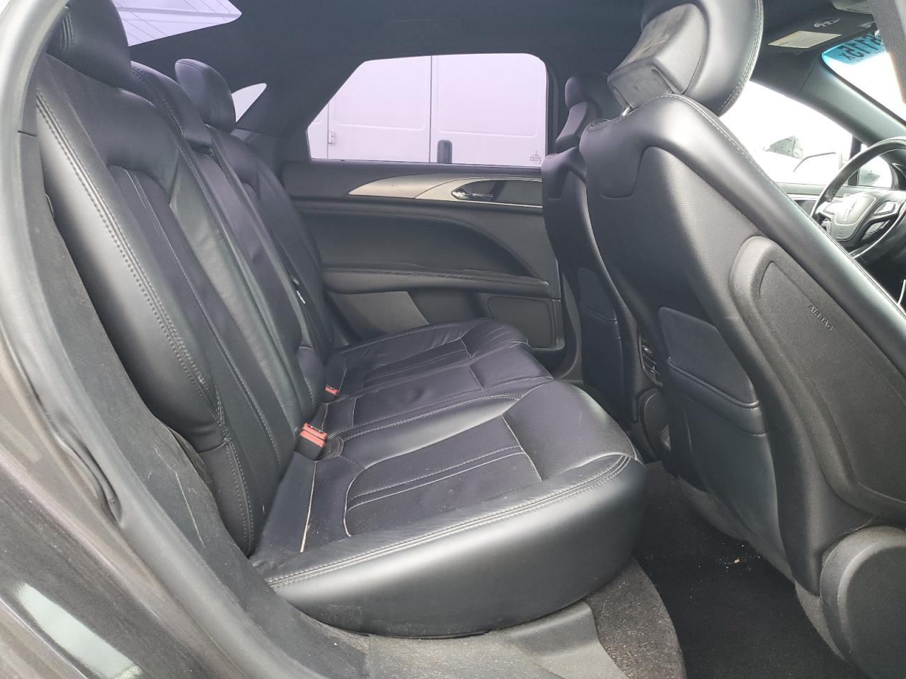 2017 Lincoln MKZ - Image 10