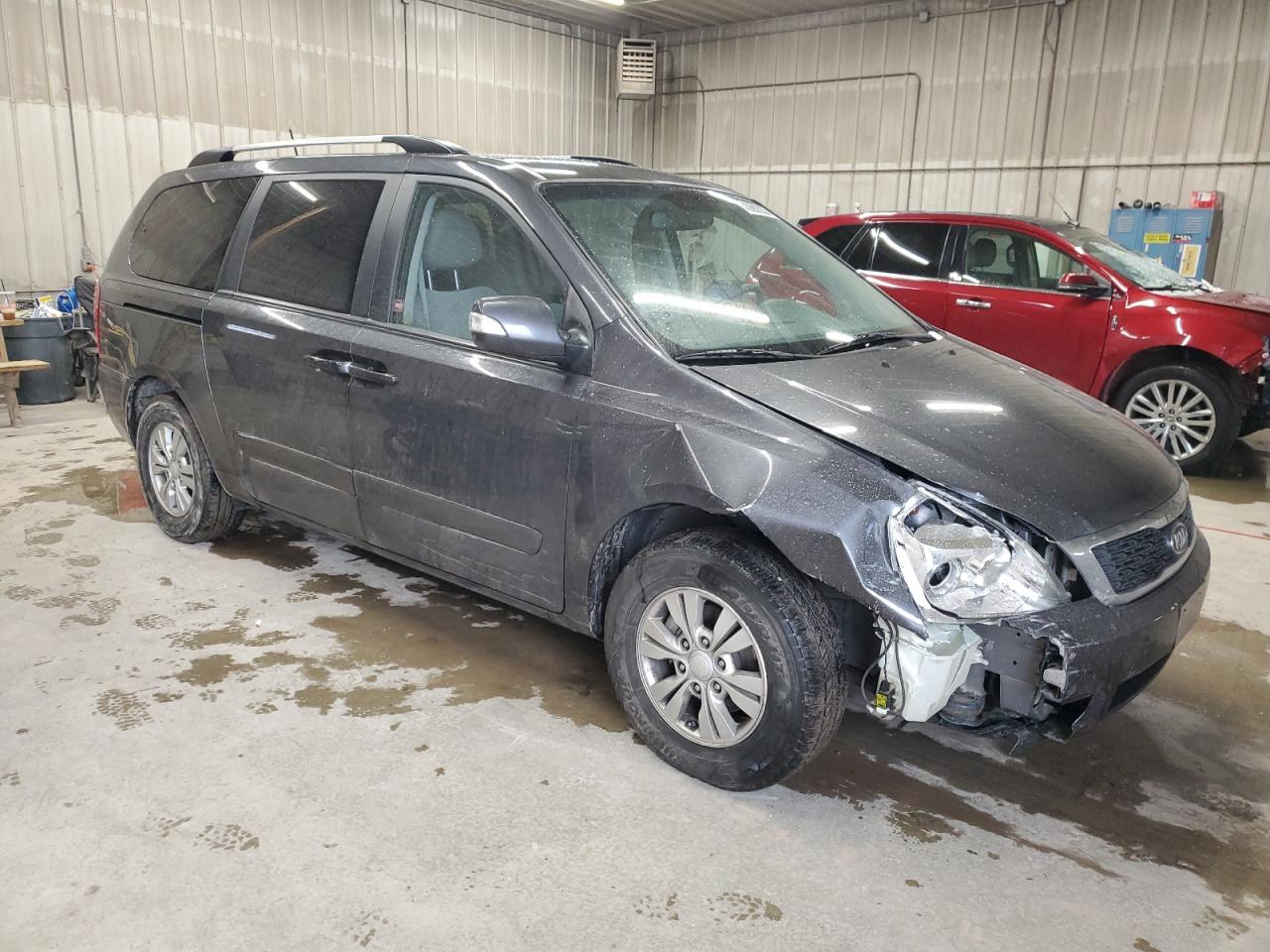 2012 Kia Sedona - Image 4