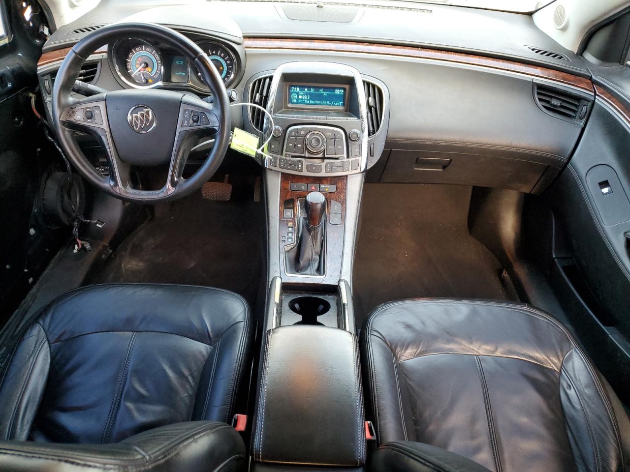2010 Buick LaCrosse - Image 8