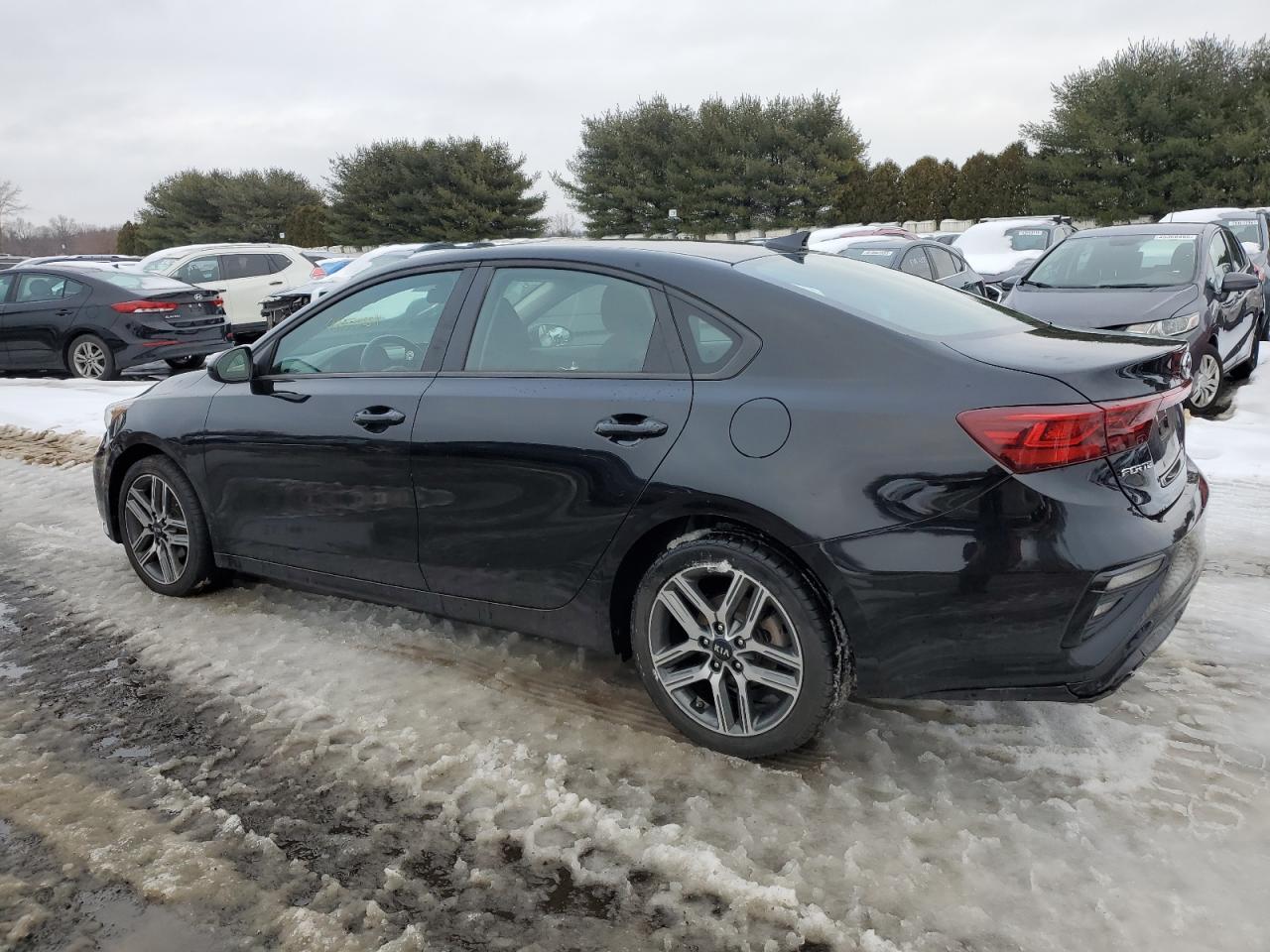 2019 Kia Forte - Image 2