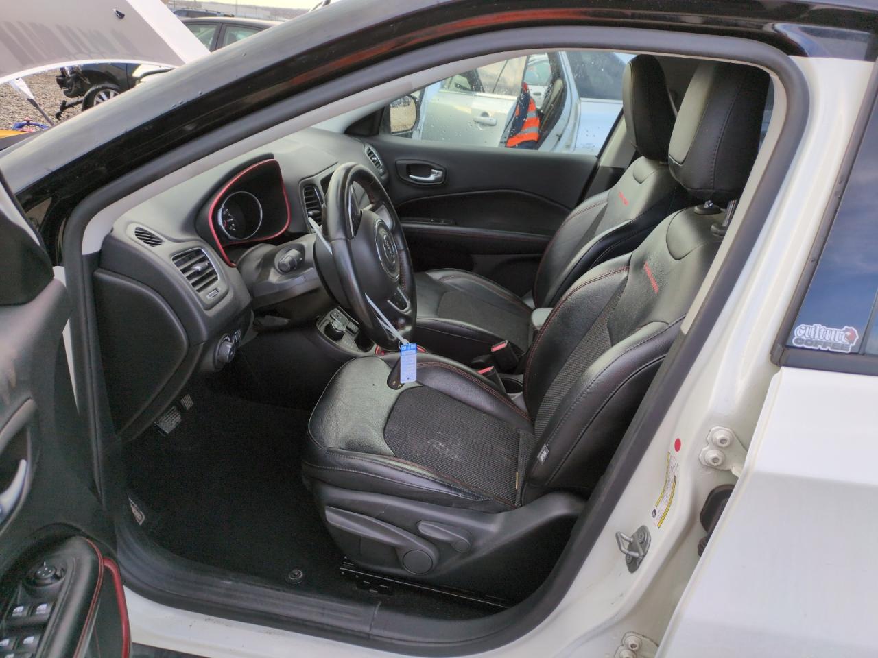 2020 Jeep Compass - Image 7