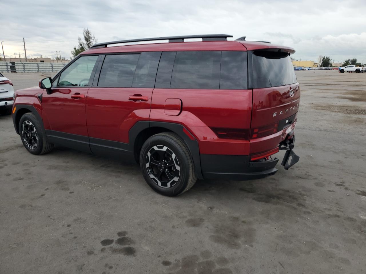 2024 Hyundai Santa Fe - Image 2