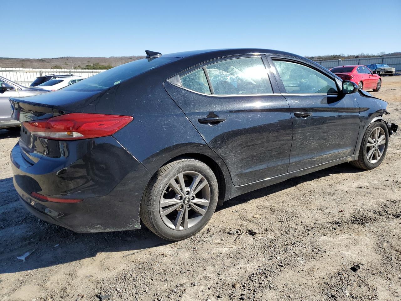 2017 Hyundai Elantra - Image 3