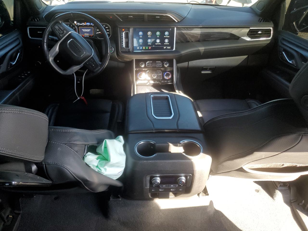 2021 GMC Yukon - Image 8