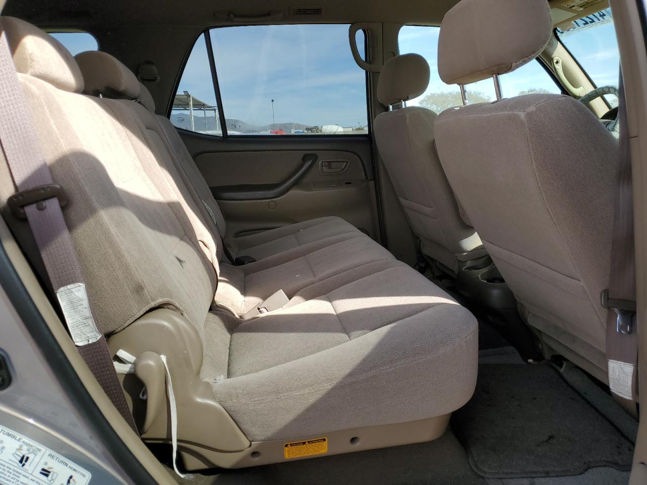 2001 Toyota Sequoia - Image 11