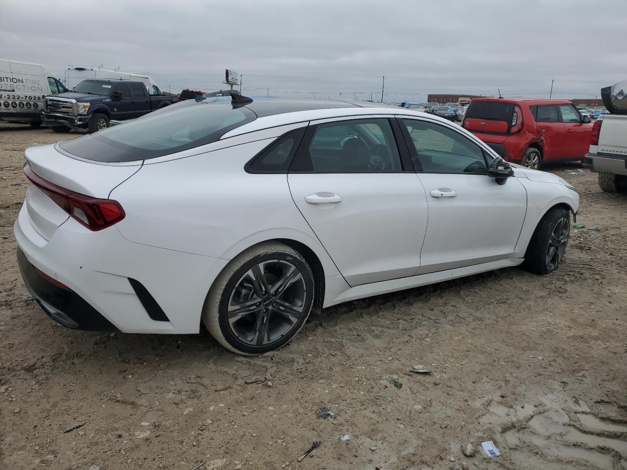 2023 Kia K5 - Image 3