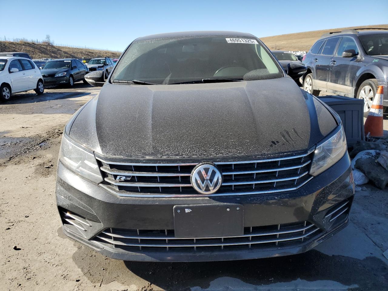 2018 Volkswagen Passat - Image 5