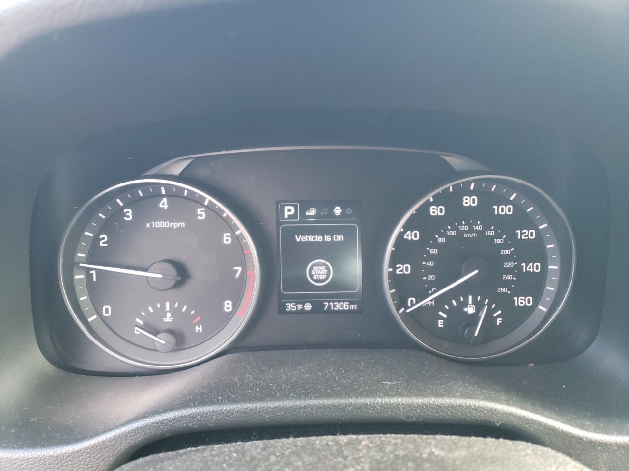 2017 Hyundai Elantra - Image 9