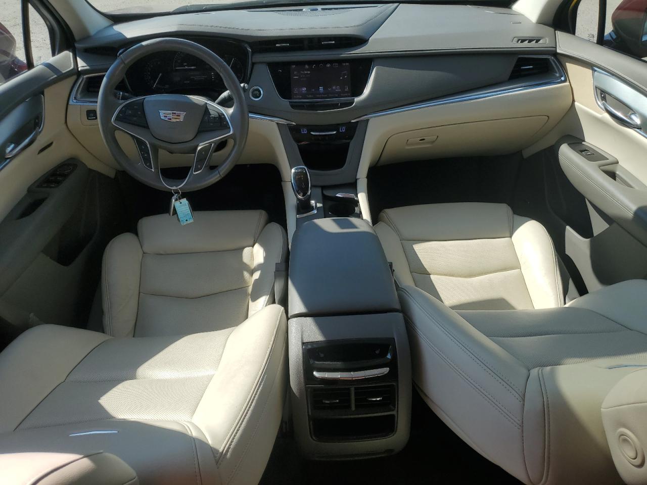 2017 Cadillac XT5 - Image 8