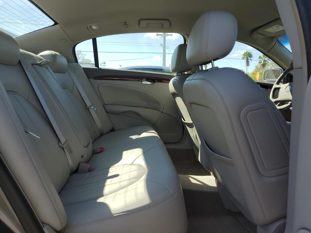 2006 Buick Lucerne - Image 10